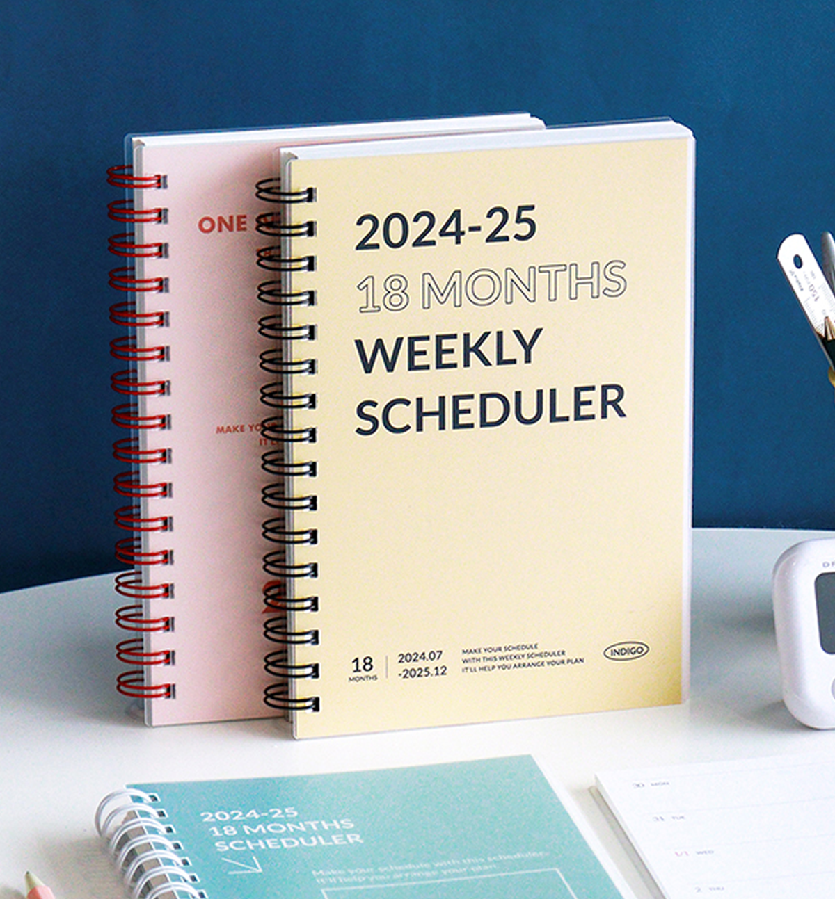 2024-2025 Weekly Planner [18 Months]