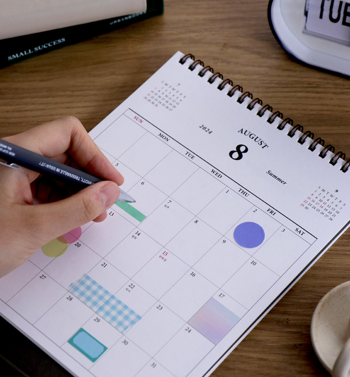 2024 Desk Scheduler Calendar