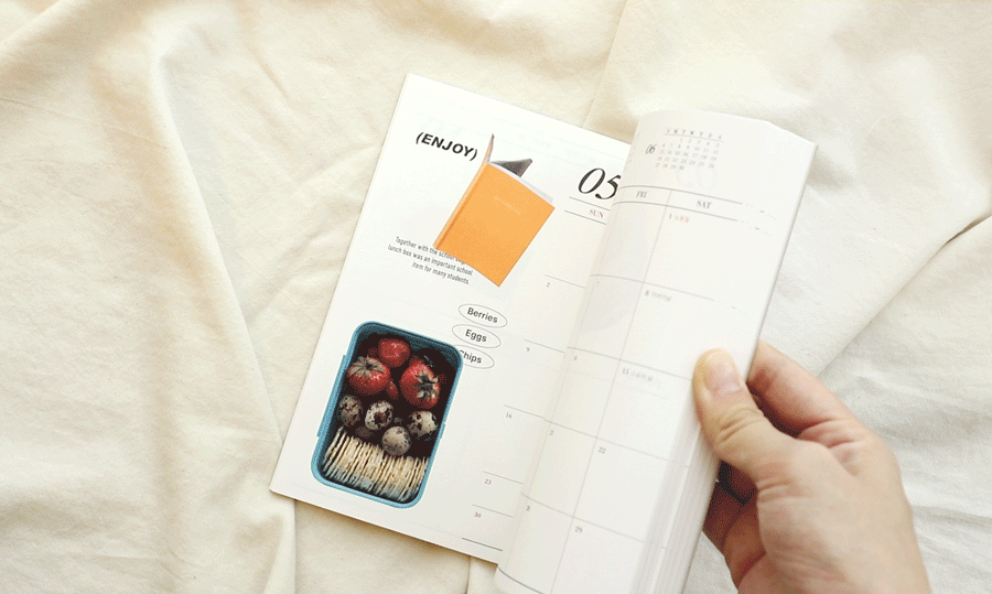 2027 Moderato Weekly Planner