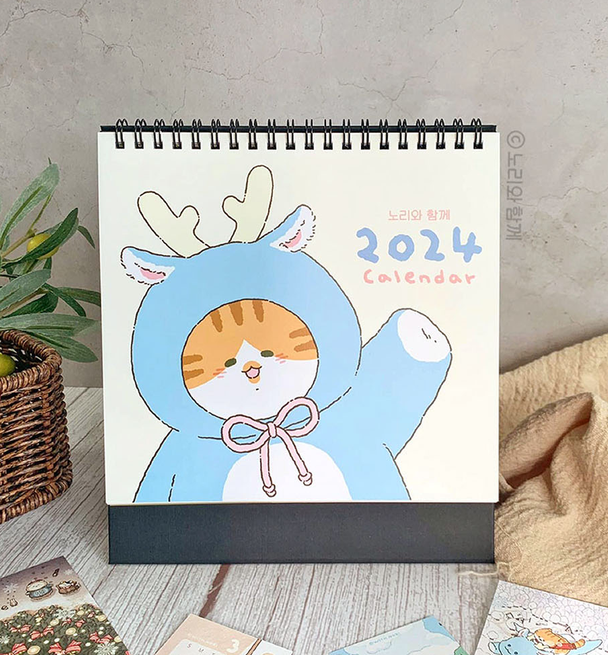 2024 Cat Desk Calendar
