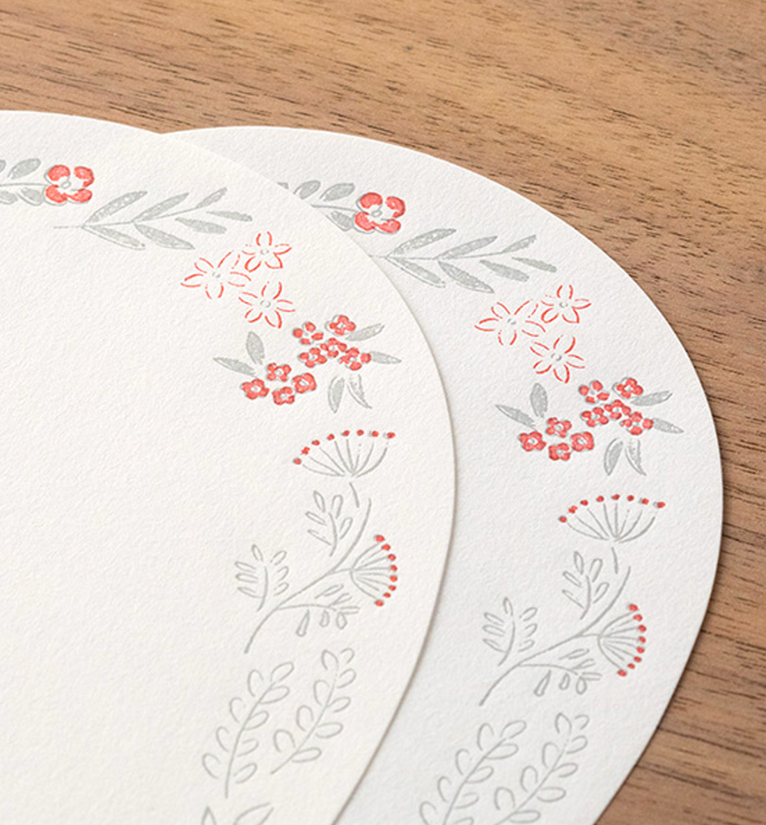 Midori Letterpress Die Cut Letter Set [Red Wreath]