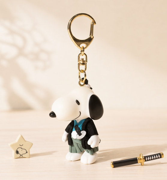 JAPAN] Peanuts Costume Snoopy Keyring [Black Samurai-Limited Edition]