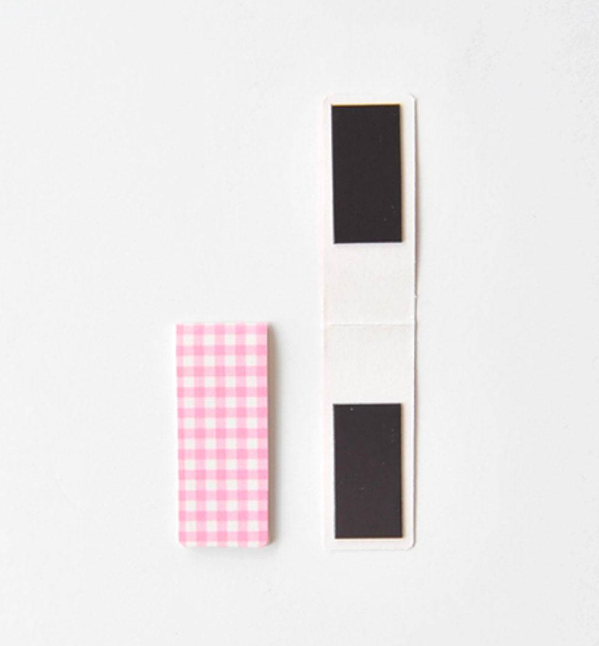 2 Checkered Magnetic Bookmark