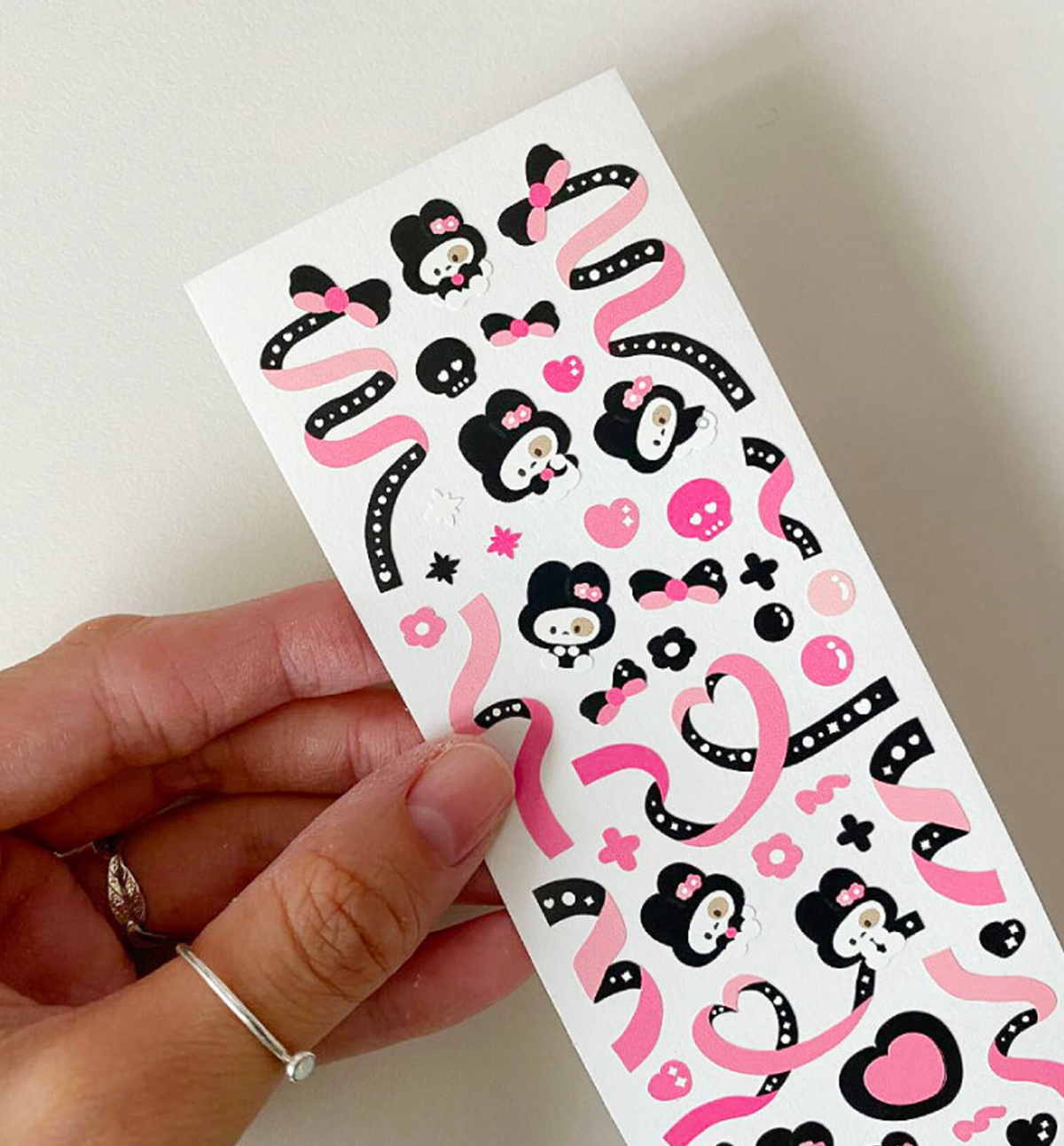 Bunny Confetti Seal Sticker [Black Pink]