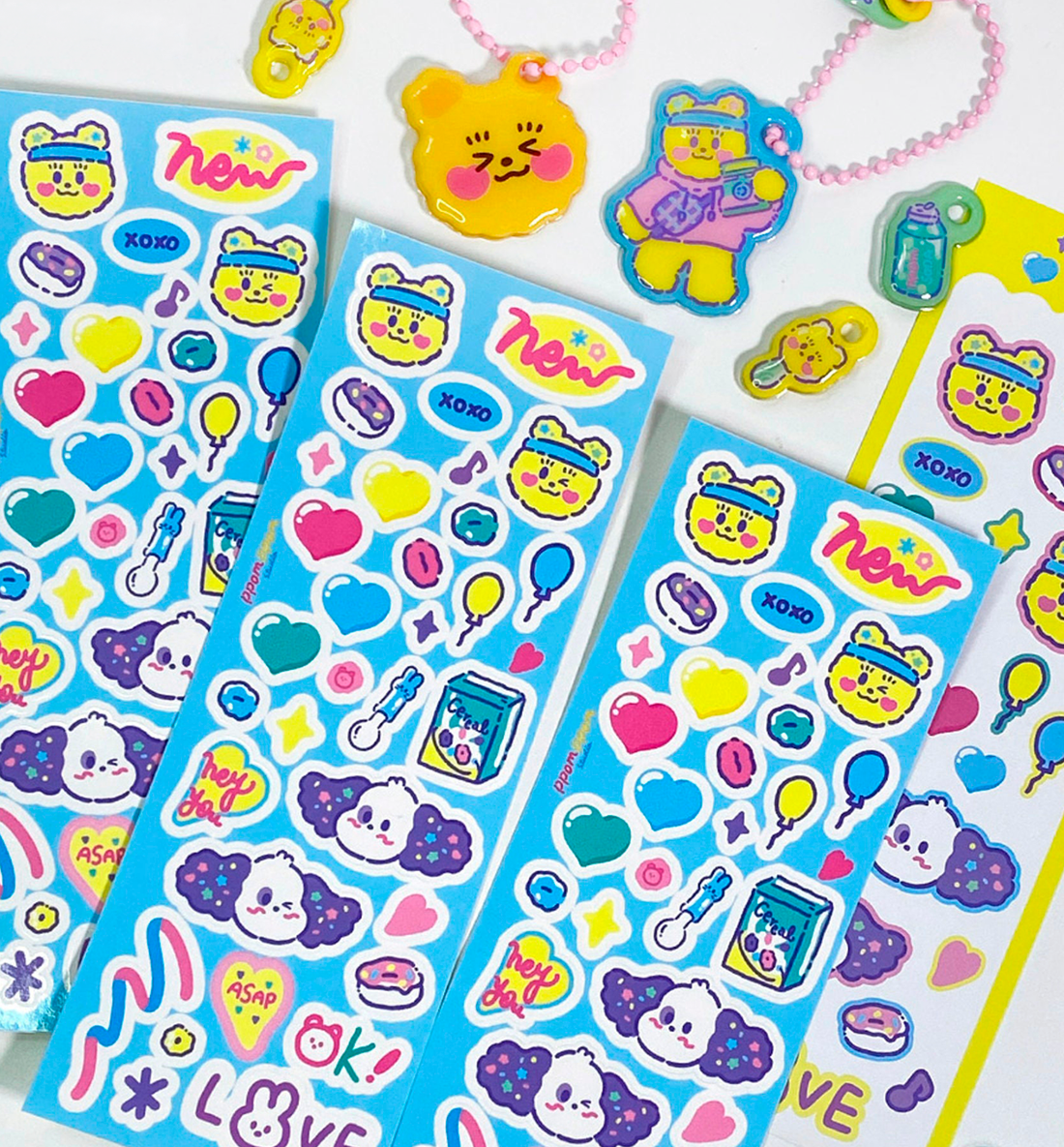 Kitsch Kitsch Punch Seal Sticker