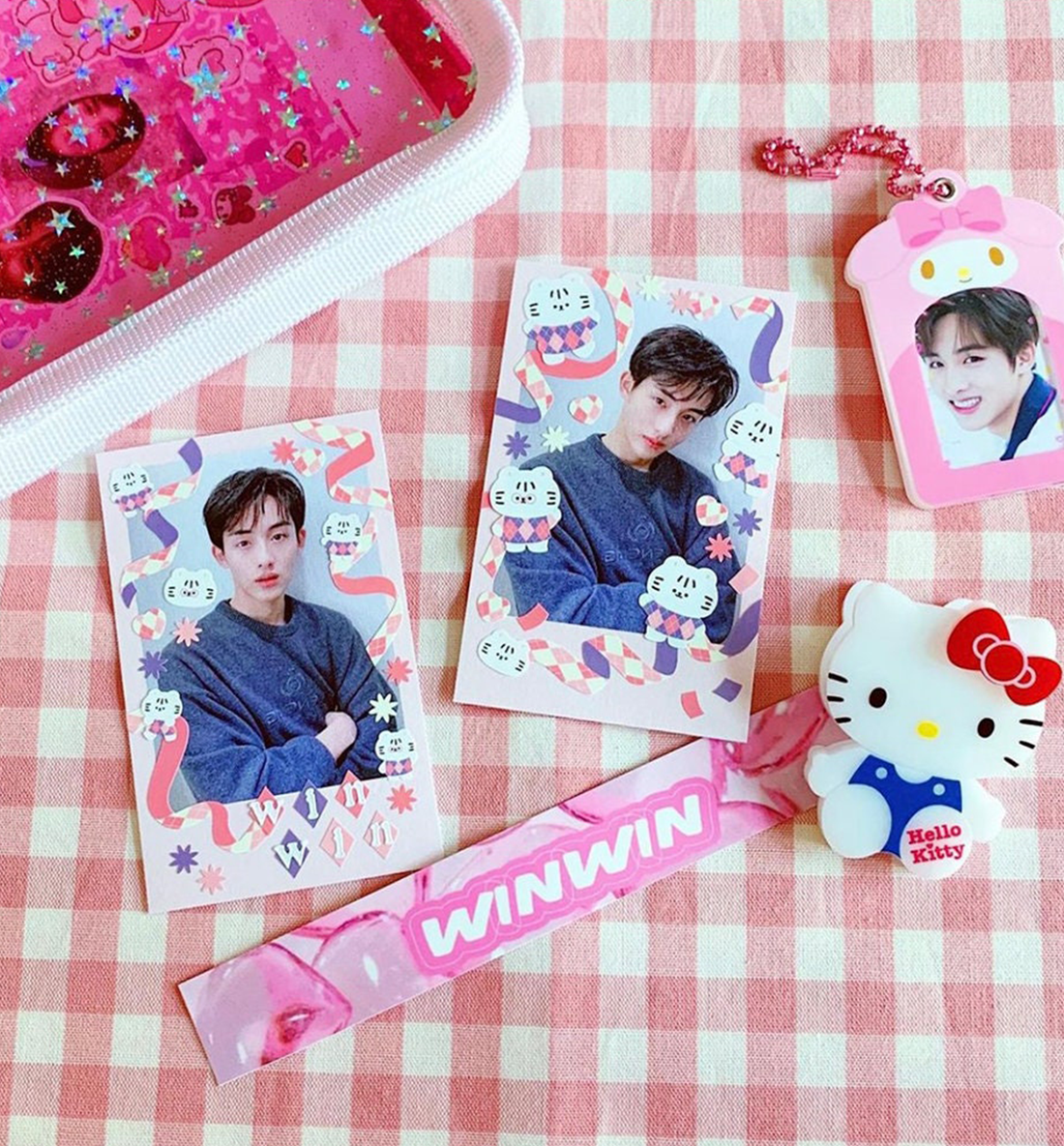 Argyle Confetti Seal Sticker