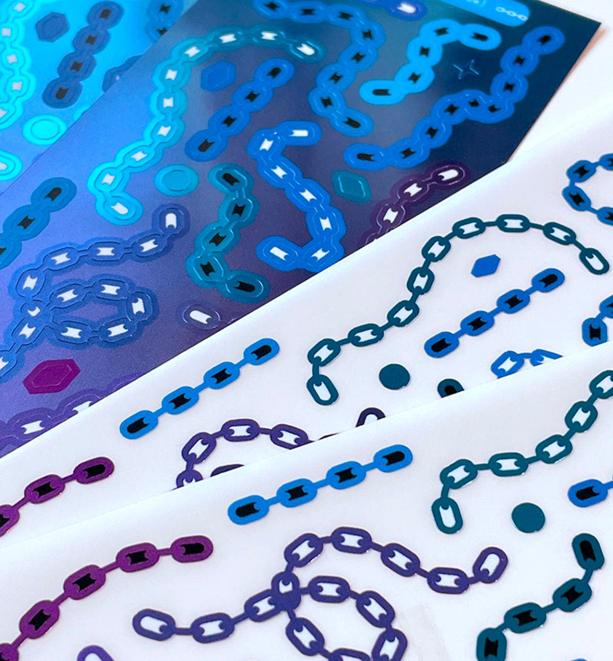 Chain Confetti Seal Sticker [Blue]