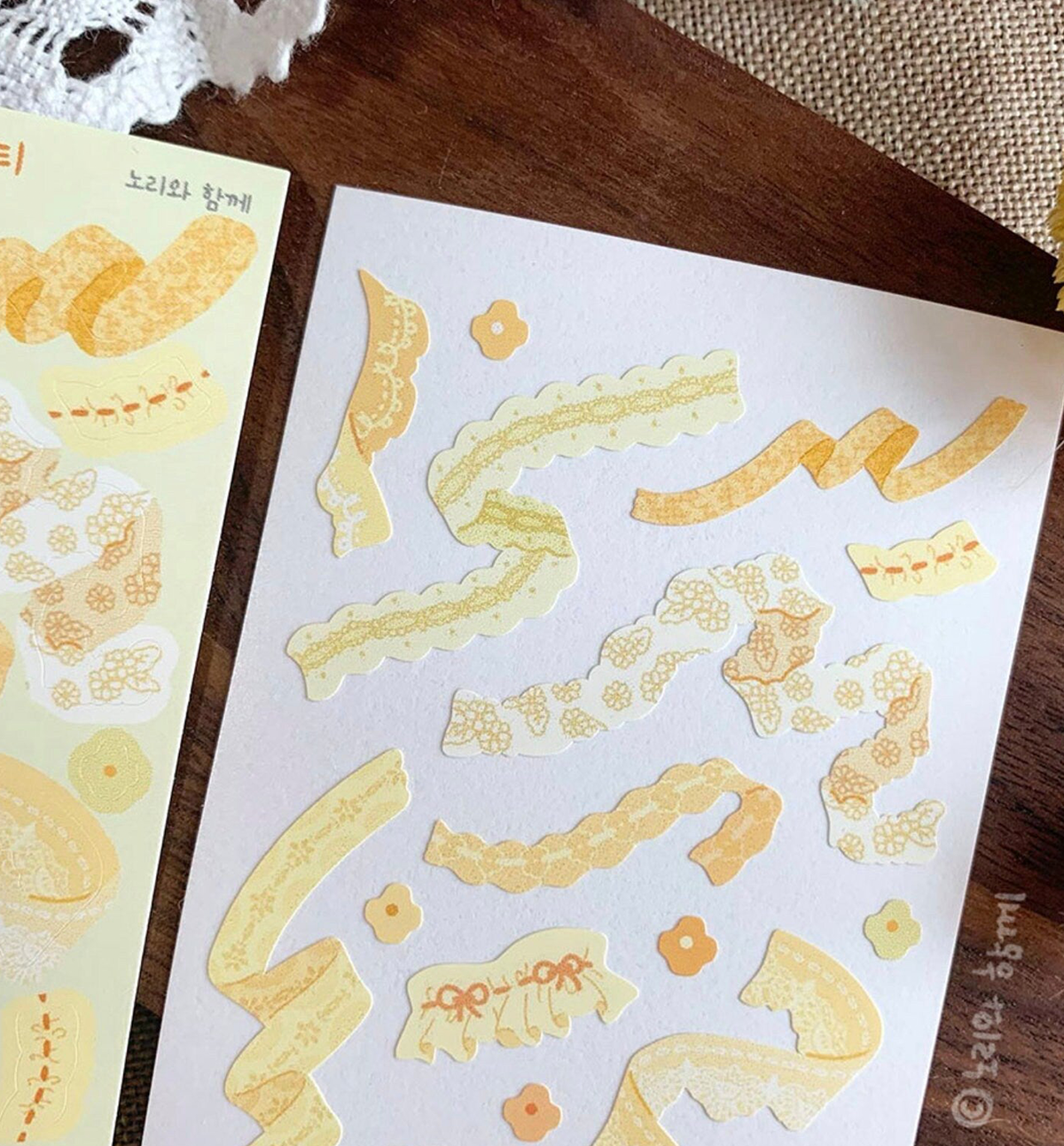 Confetti Seal Sticker [Sunshine]